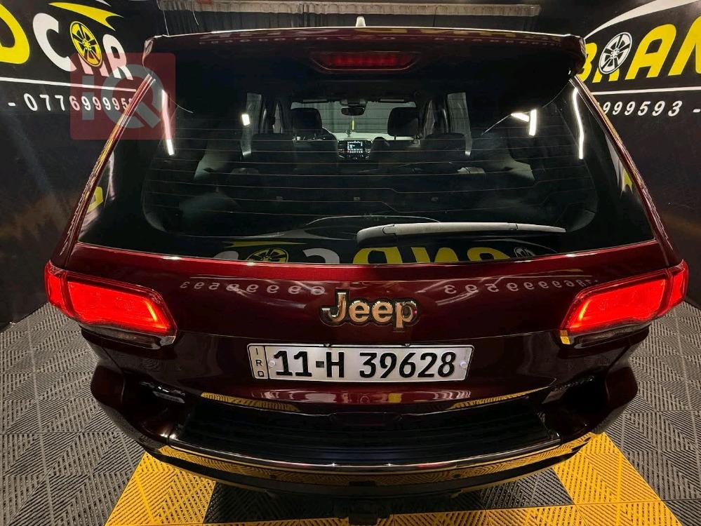 جیپ گراند شیرۆکی